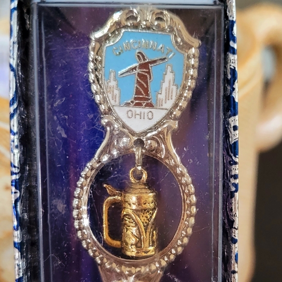 Souvenir spoon. Ohio. In box with a beer stein charm - Picture 4 of 5